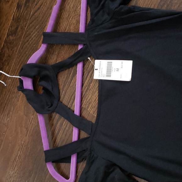 Women's Fashion Nova Off the shoulder strappy top Size Medium - Picture 2 of 5